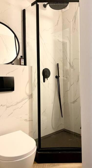 Apartment Close To Metro, 8 Minutes To Centrum And Near Airport Варшава Екстериор снимка