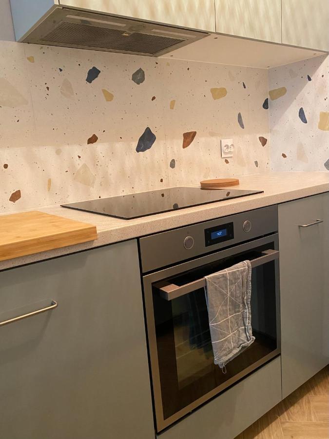 Apartment Close To Metro, 8 Minutes To Centrum And Near Airport Варшава Екстериор снимка